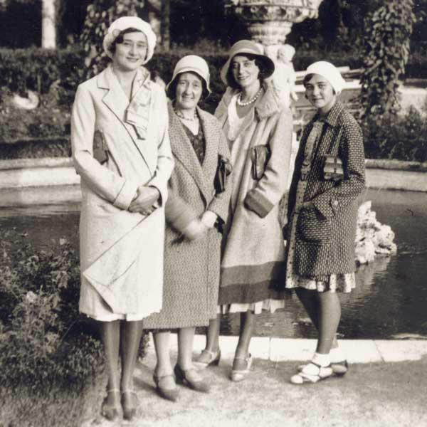 historisches Foto Frauen